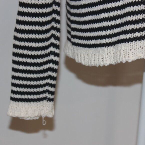 Eileen Fisher Stylish and Cozy Minimalist Striped Black & White Sweater Size XS - Picture 5 of 12